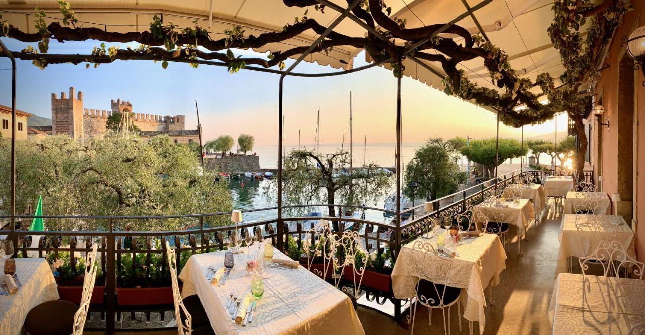 Albergo Gardesana Torri Del Benaco Exterior foto