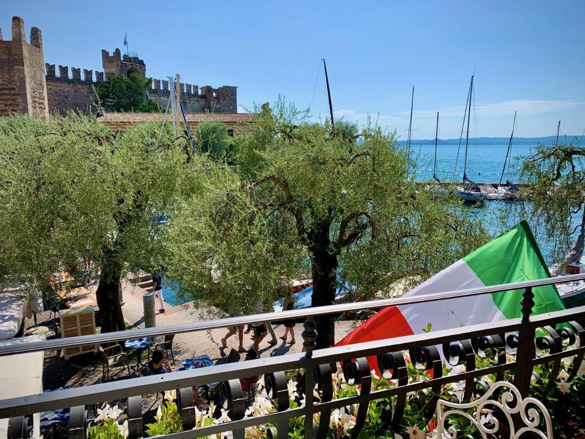 Albergo Gardesana Torri Del Benaco Exterior foto